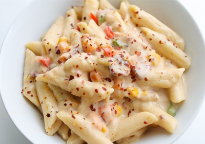 Penne pasta white sauce
